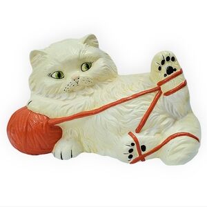 Ceramic White Cat Vintage